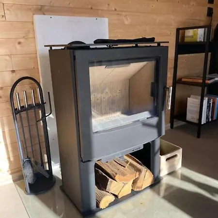 بيت للعطل Glamping Paradise With Wellness Dolni Brezany