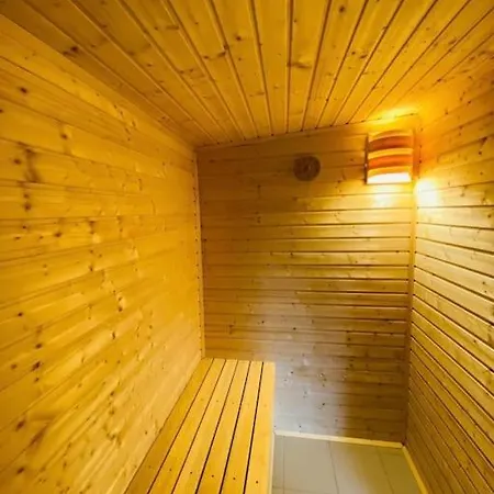 Glamping Paradise With Wellness بيت للعطل