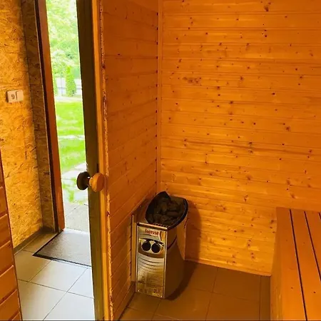 Glamping Paradise With Wellness Dolni Brezany