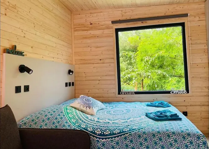 Glamping Paradise With Wellness Dolni Brezany