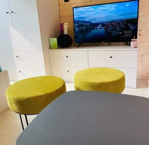 بيت للعطل Glamping Paradise With Wellness Dolni Brezany