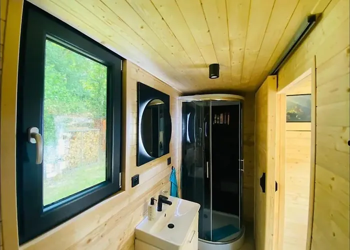 Glamping Paradise With Wellness Dolni Brezany